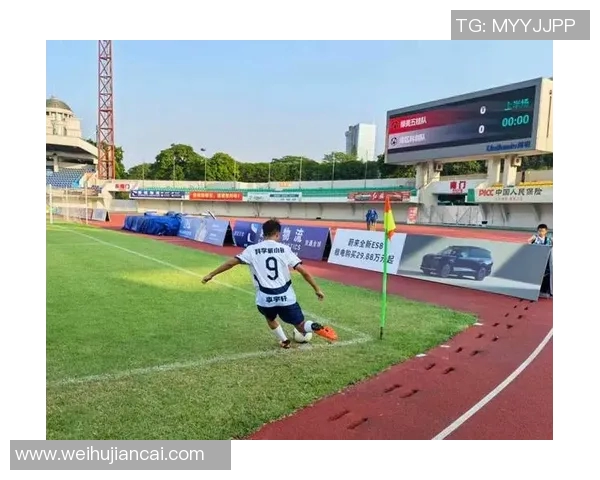 足球星光闪耀,诗意传承英雄梦,绿茵场上书写传奇 足球星光闪耀,诗意传承英雄梦,绿茵场上书写传奇